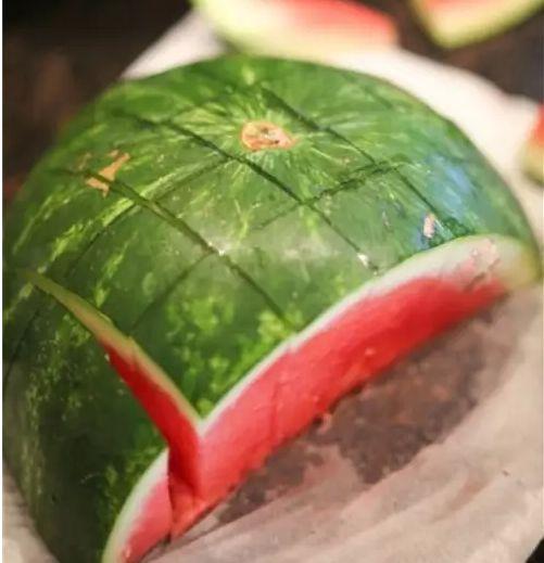 法老圈吃瓜头像,揭秘法老圈吃瓜头像背后的神秘故事