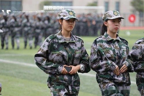 今日吃瓜女生军训,青春的酸甜苦辣