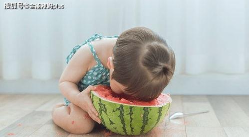 瓜瓜吃瓜细节描写