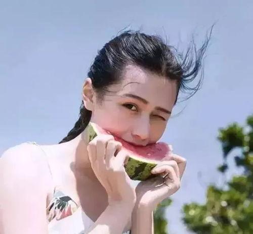 吃瓜头像 单人图片,揭秘吃瓜头像背后的故事